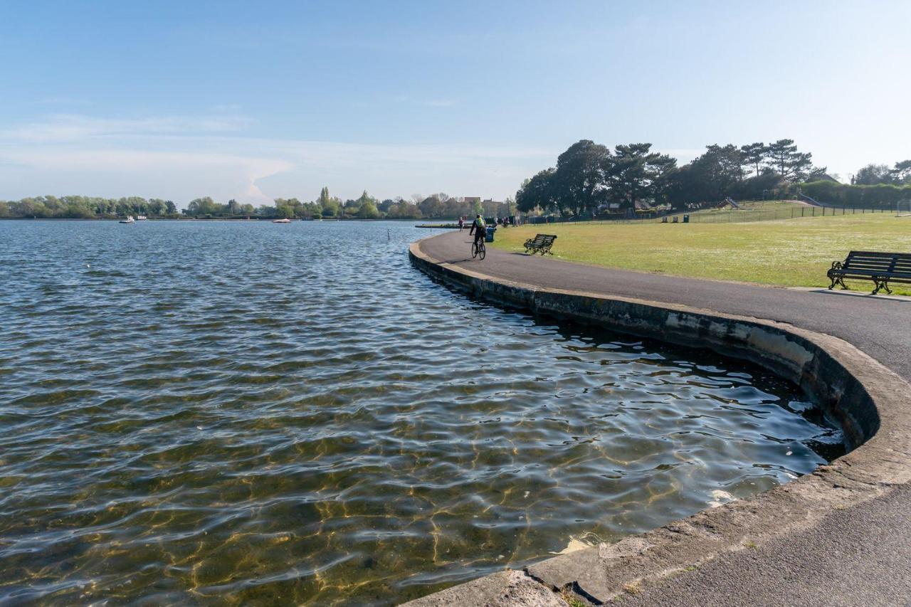Park Lake View Poole Luaran gambar