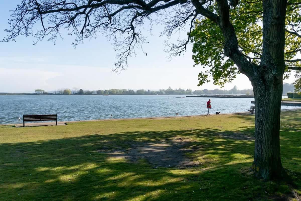 Park Lake View Poole Luaran gambar