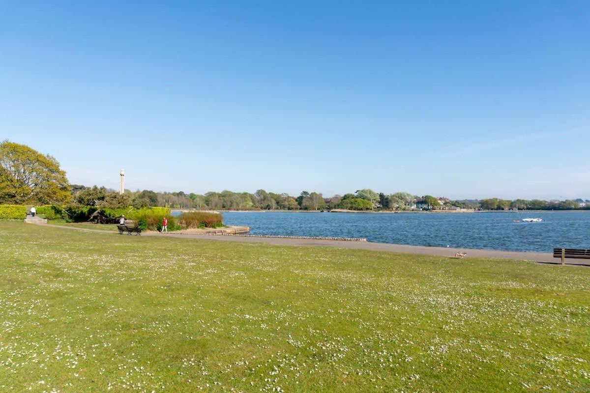 Park Lake View Poole Luaran gambar